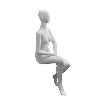 Figurína do výlohy „Magic“ dámský model sedící